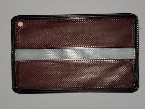 Drapeau de la Lettonie.